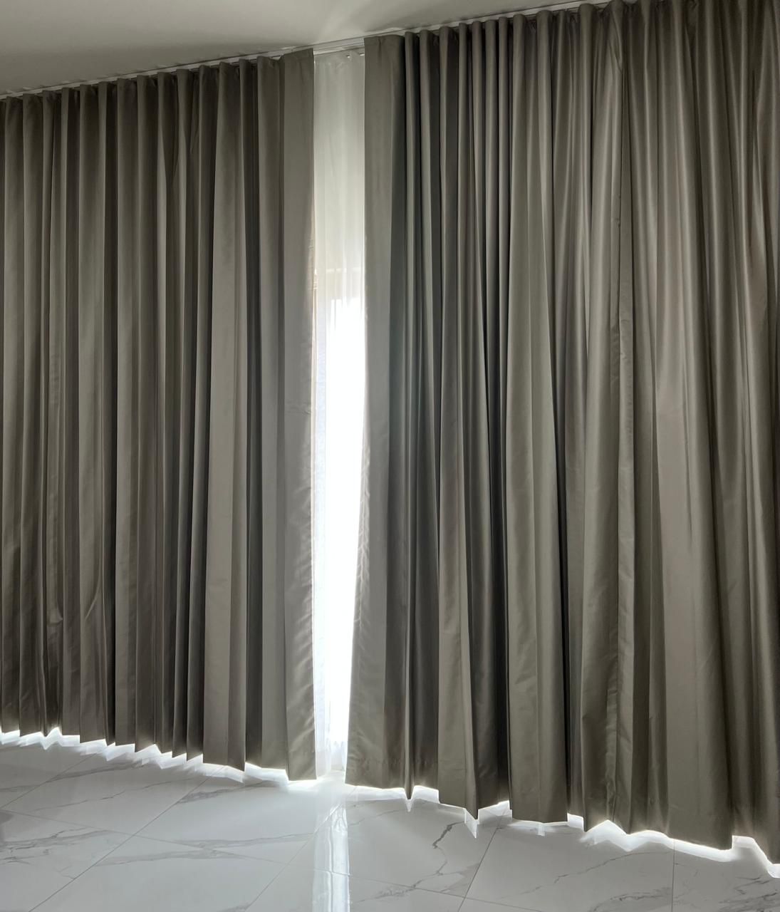 Cortinas largas para espacios grandes